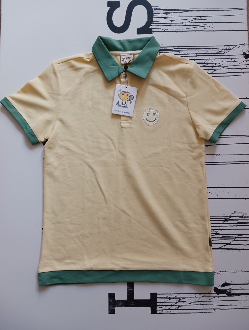 NWT NYON  Polo Shirt in Pale Yellow with Green Collar, golf Shirt Size S